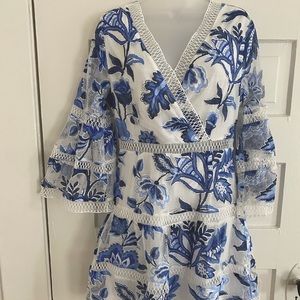 Entro Blue & White Mini Dress with Sleeves Medium